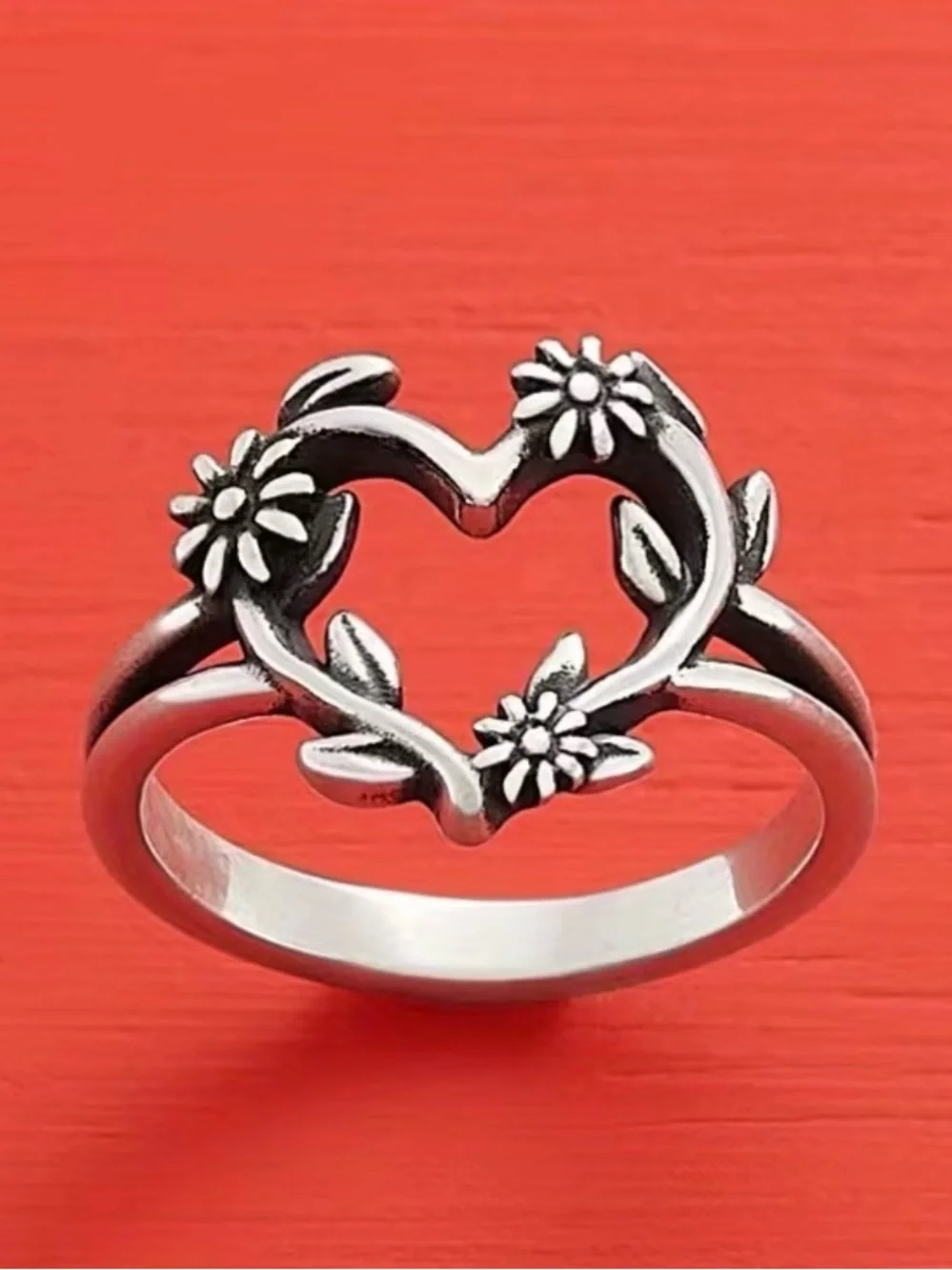 Floral Heart Sterling Silver Ring - Silver Daisy Heart Band